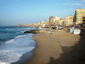 Petite plage de la corniche